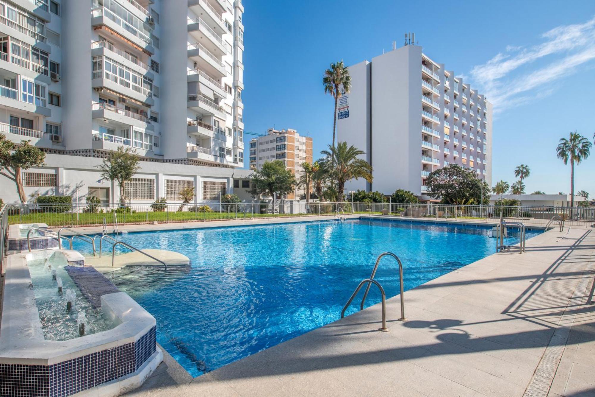 Next To Puerto Marina And The Beach Беналмадена Екстериор снимка
